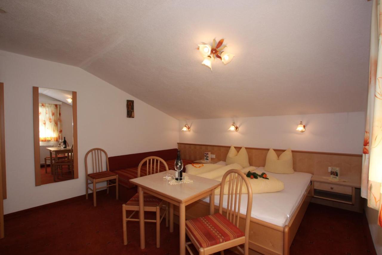 Lechlihof Hotell Ischgl Rom bilde