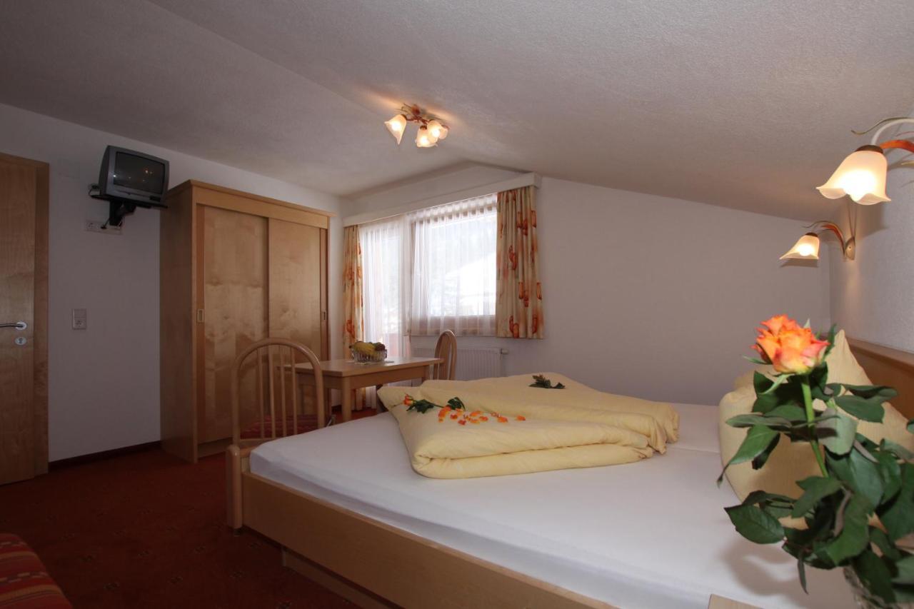 Lechlihof Hotell Ischgl Rom bilde