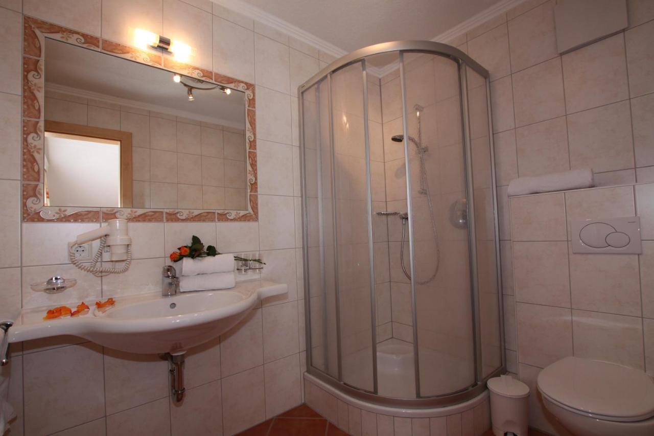 Lechlihof Hotell Ischgl Rom bilde